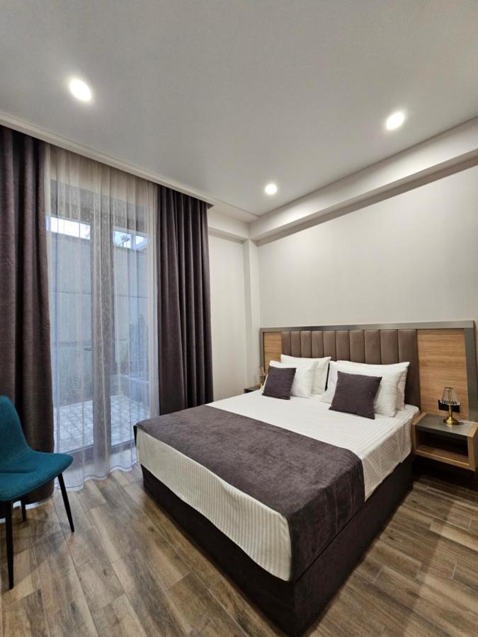 Orion Aparthotel Ereván Exterior foto